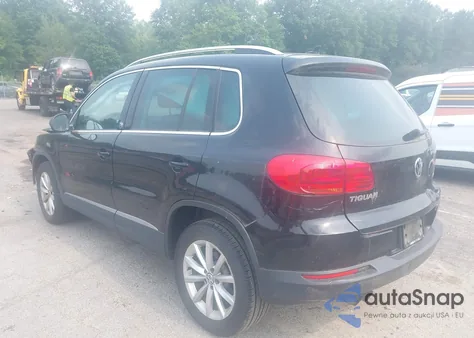 2017 Volkswagen Tiguan 2.0T Wolfsburg Edition z USA, uszkodzony, nr VIN WVGSV7AX5HK031433